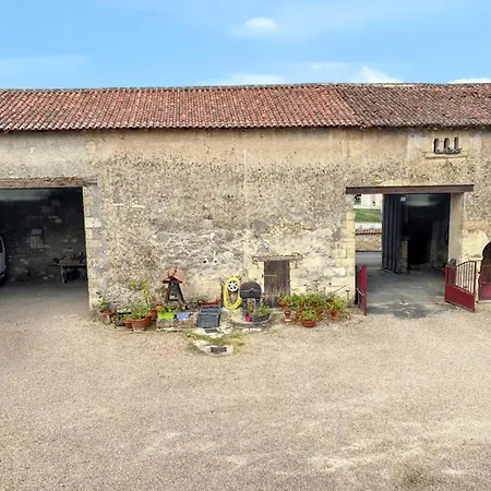 Maison Charmante à Avec Jardin Privé * Mouterre-Silly