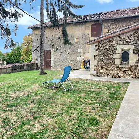 Maison Charmante à Avec Jardin Privé Mouterre-Silly