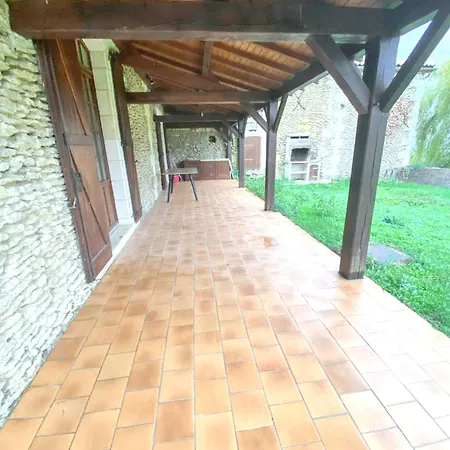 Maison Charmante A Avec Jardin Prive