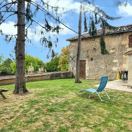 Maison Charmante A Avec Jardin Prive Vakantiehuis *