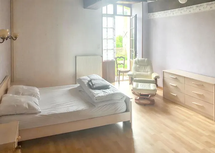 Maison Charmante A Avec Jardin Prive 度假居 *